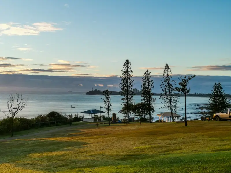 Coastal Pathway: Mooloolah River to Alexandra Headland