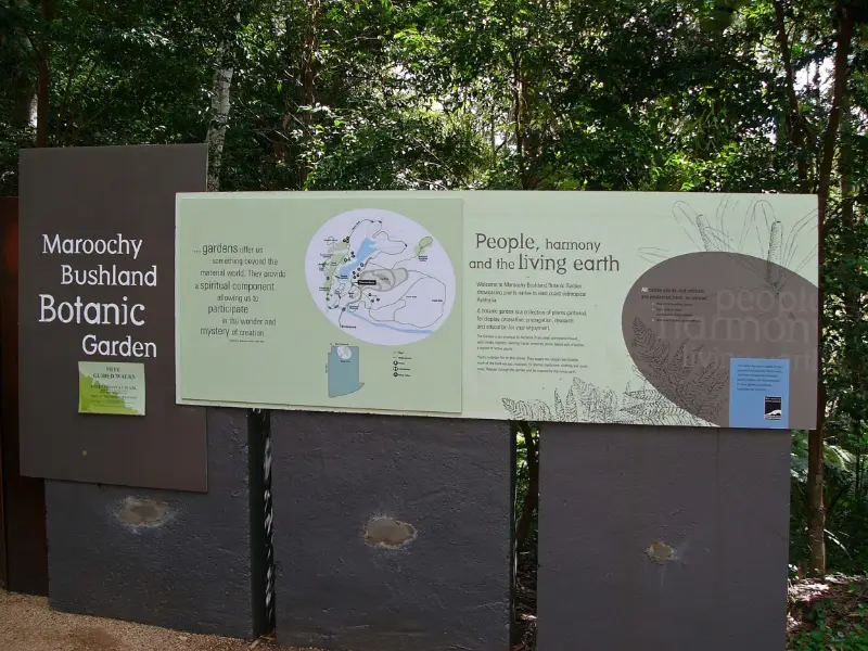 Maroochy Regional Bushland Botanic Garden: Upland Bushwalk