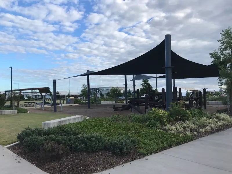 Baringa South Side Playground Loop